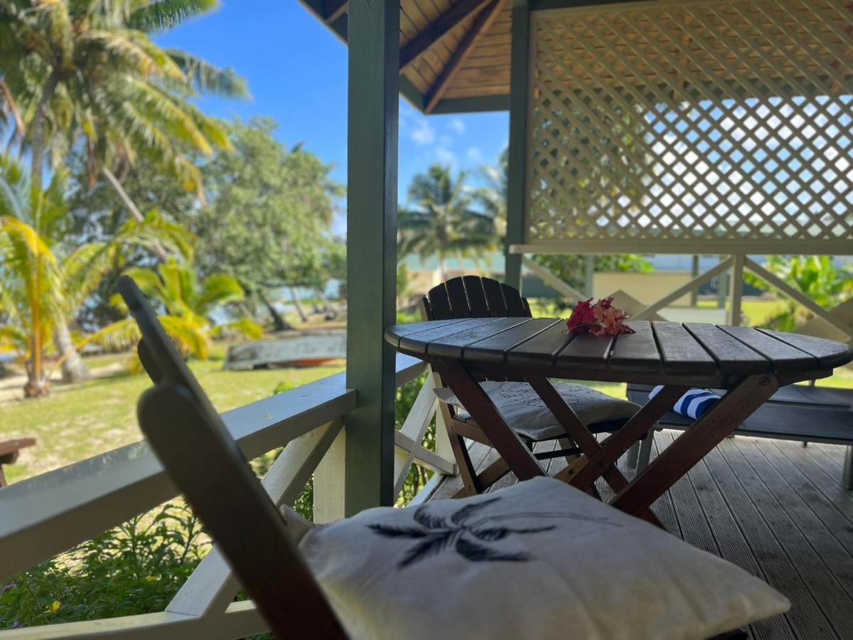 Paparei Beachfront Bungalows, Aitutaki Arutanga Exterior photo